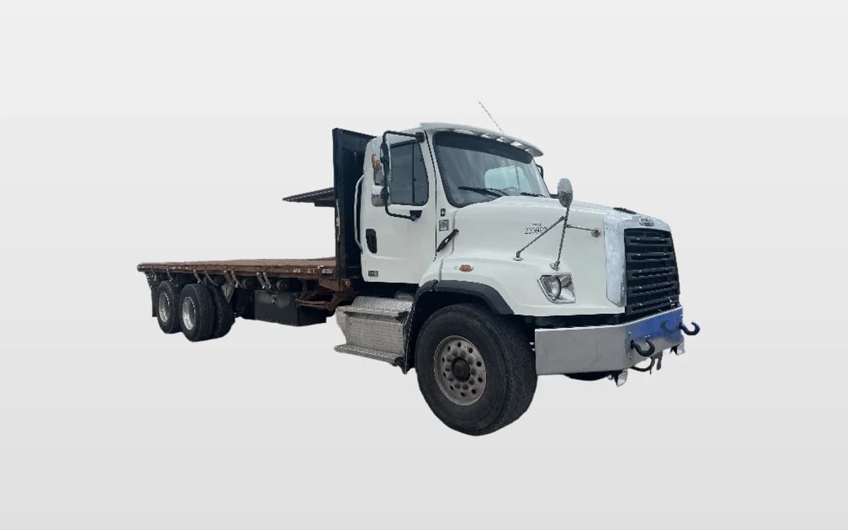 2019 Freightliner 114SD — photo 1