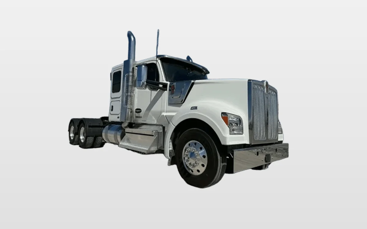 2025 Kenworth W990 — photo 1