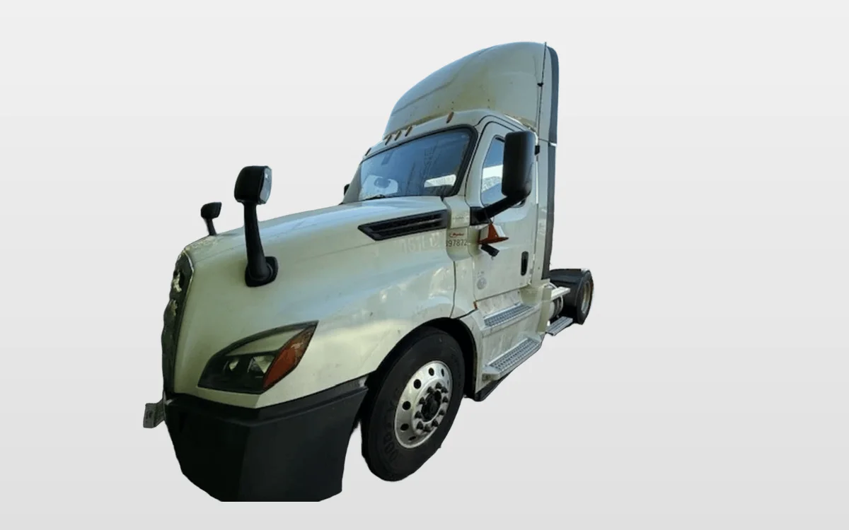 2020 Freightliner Cascadia — photo 1