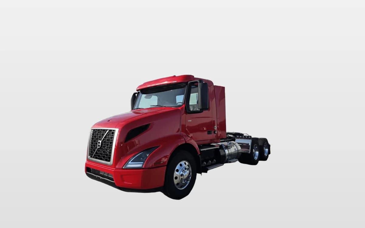 2026 Volvo VNR 640 — photo 1