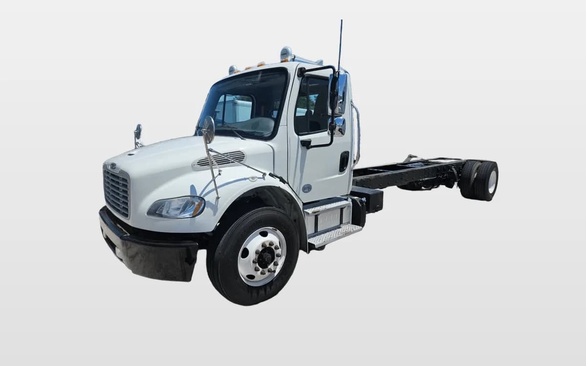 2020 Freightliner M2 106 — photo 1