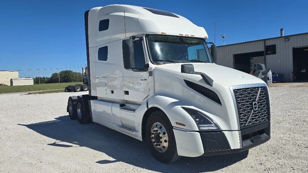 2022 Volvo VNL 760