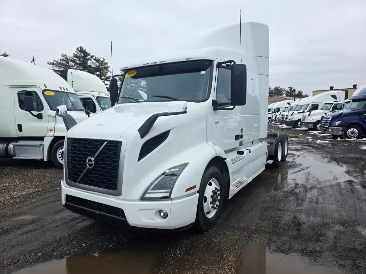 2020 Volvo VNR 640