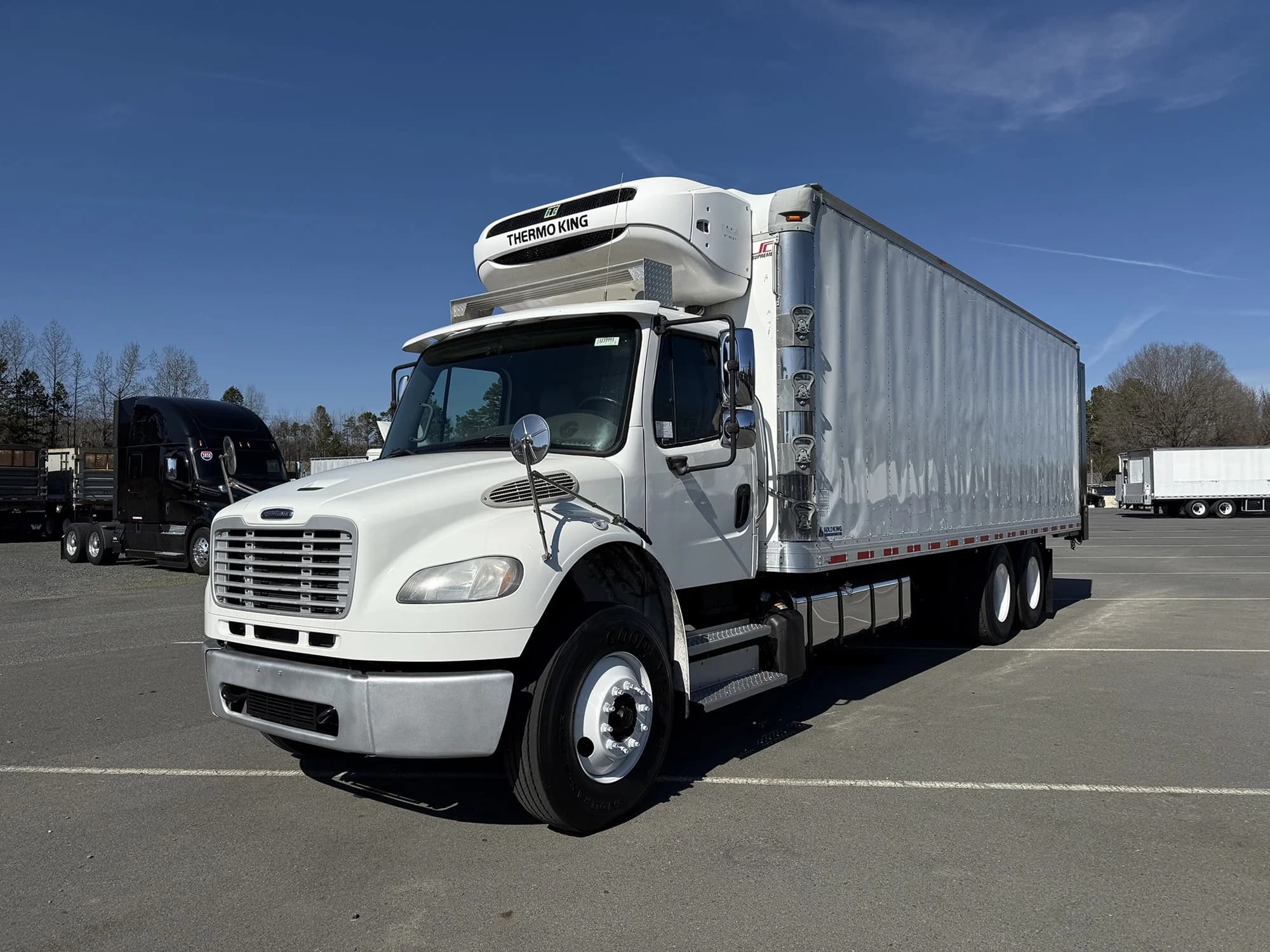 2016 Freightliner M2 106