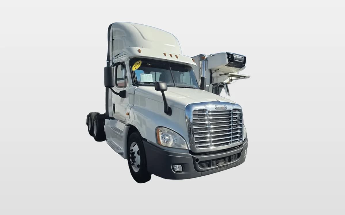 2019 Freightliner Cascadia — photo 1