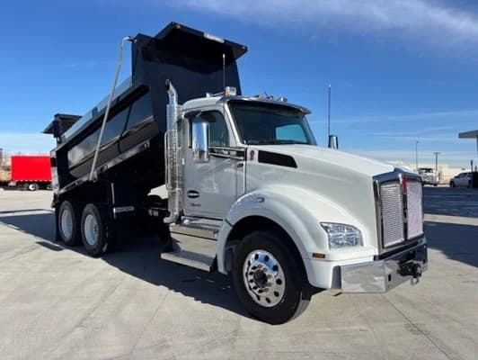 2026 Kenworth T880