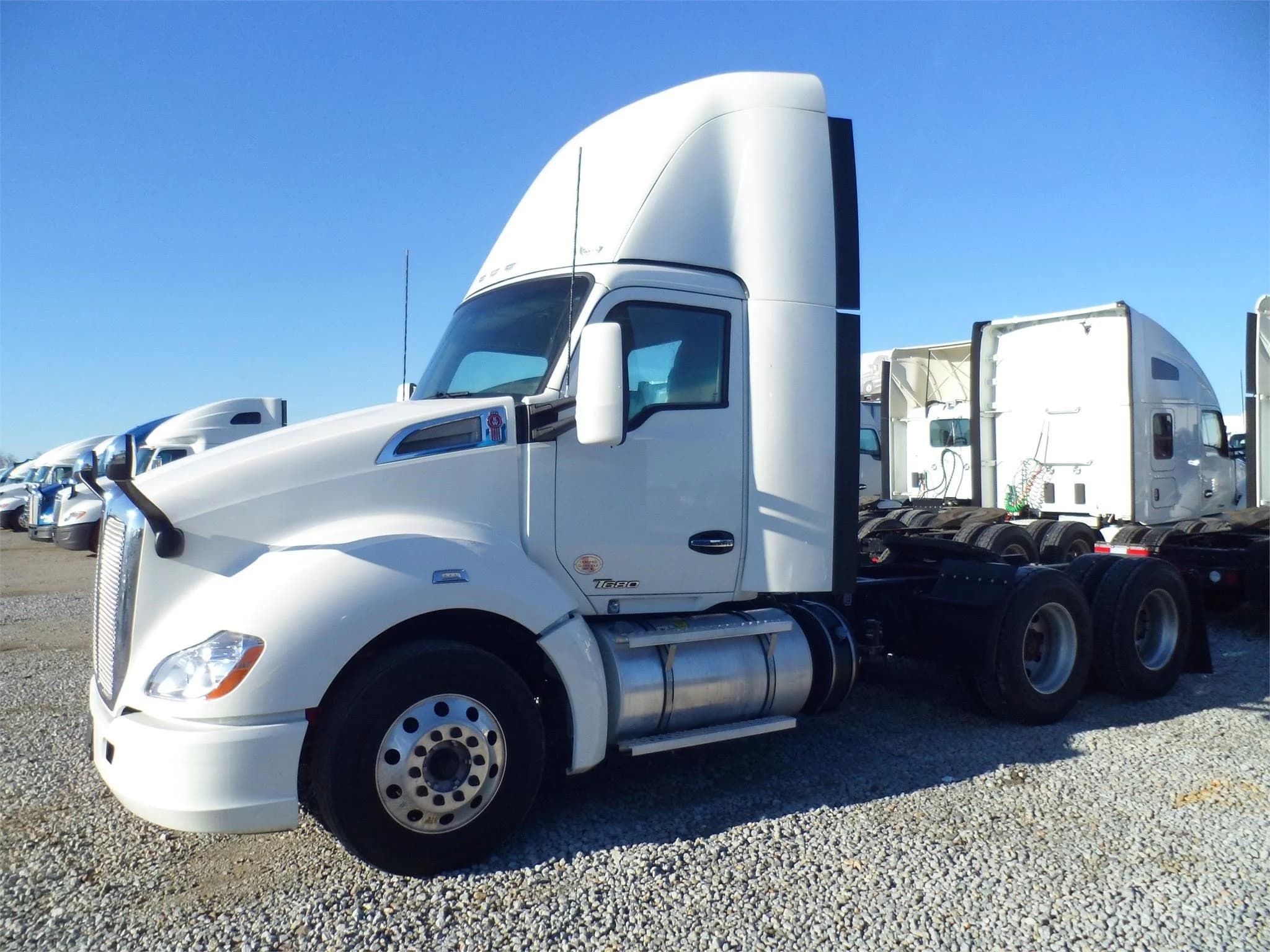 2023 Kenworth T680