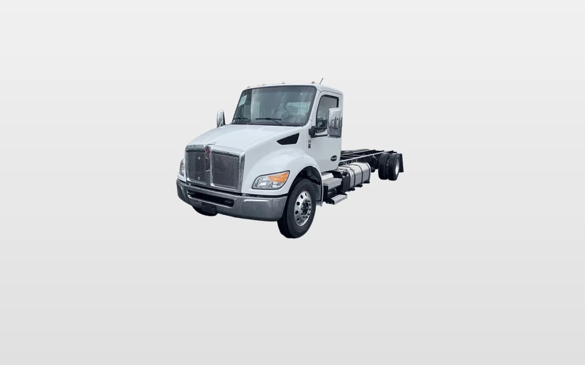 2025 Kenworth T280 — photo 1