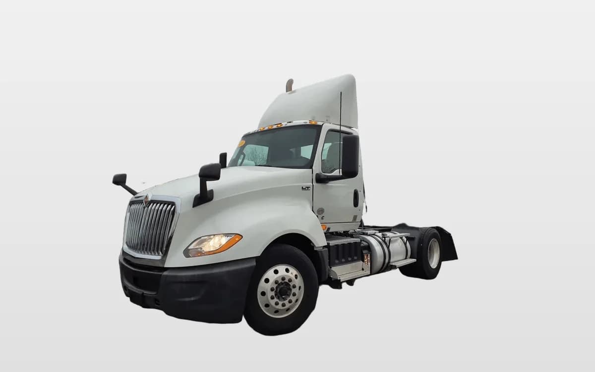 2020 International LT — photo 1