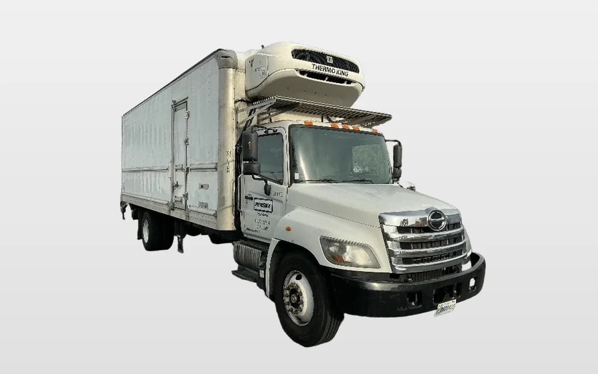 2020 Hino 268 — photo 1