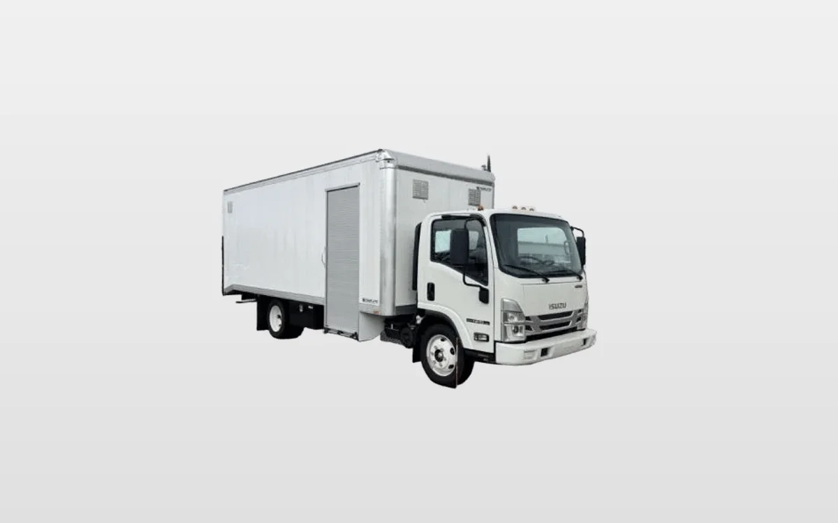 2025 Isuzu NPR — photo 1