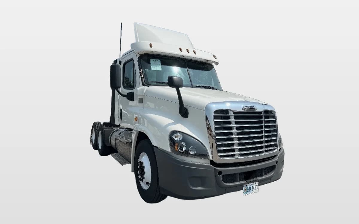2020 Freightliner Cascadia — photo 1