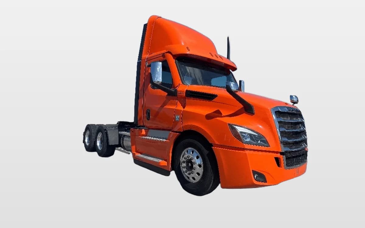 2020 Freightliner Cascadia — photo 1