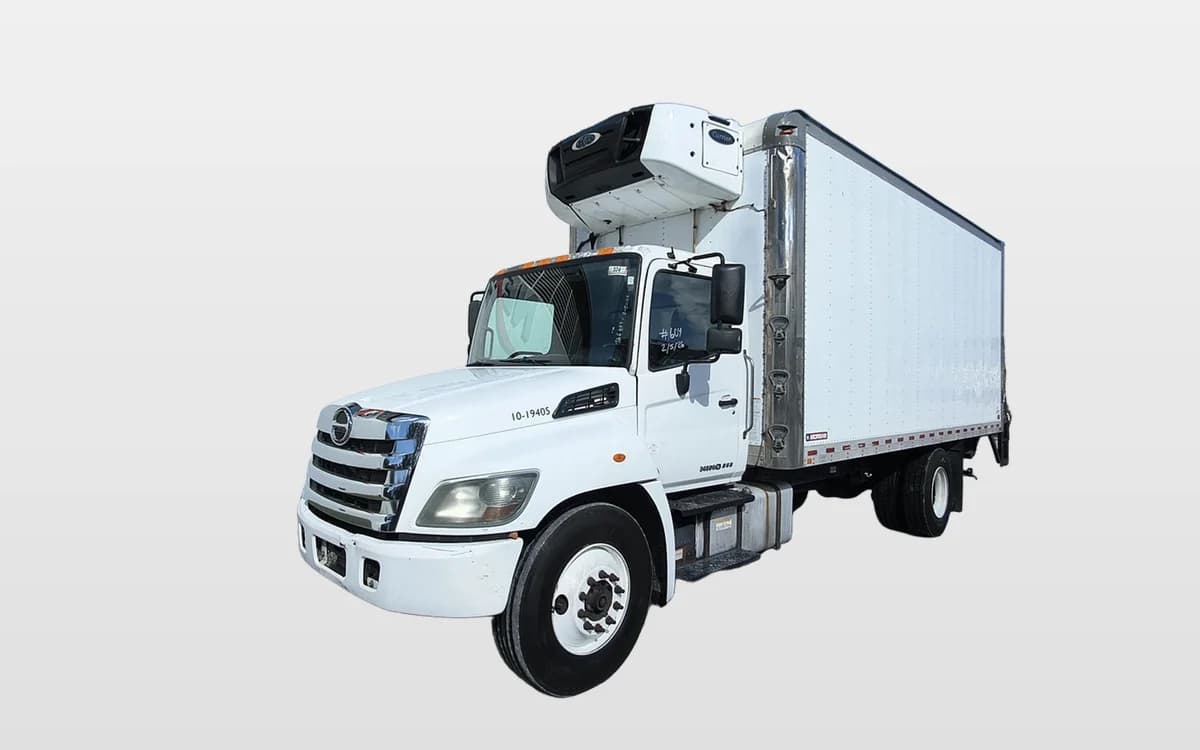 2019 Hino 268 — photo 1