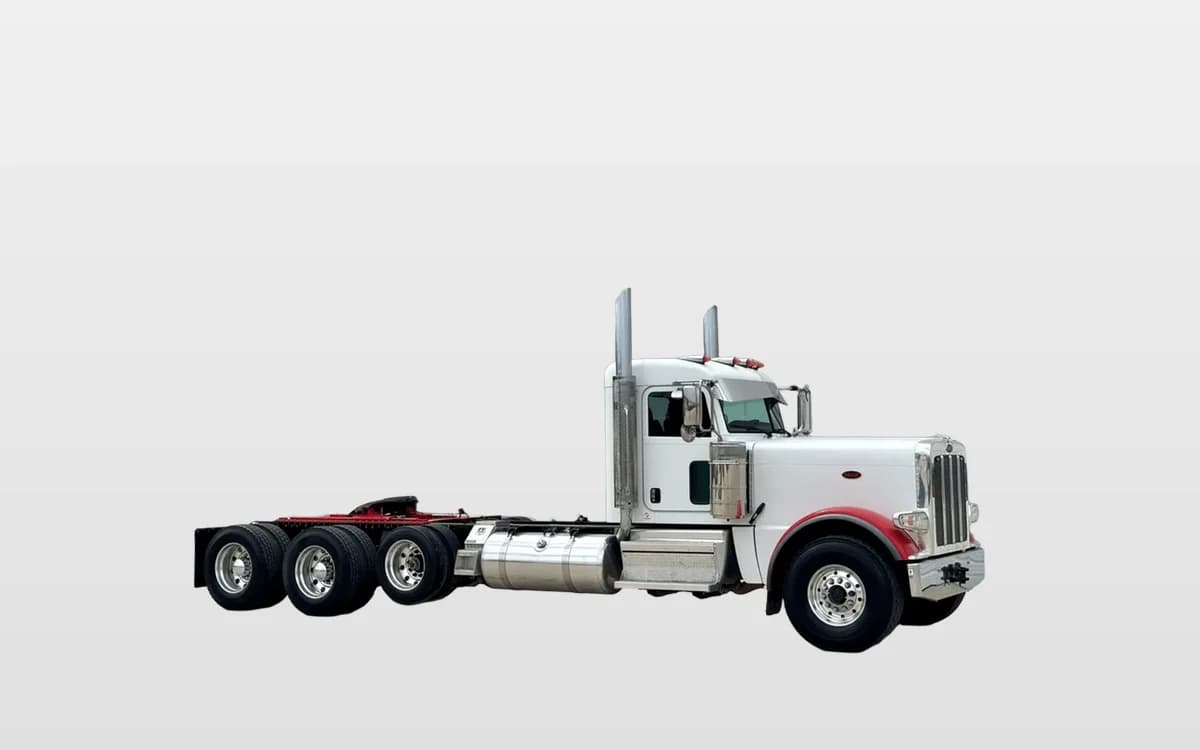 2019 Peterbilt 389 — photo 1