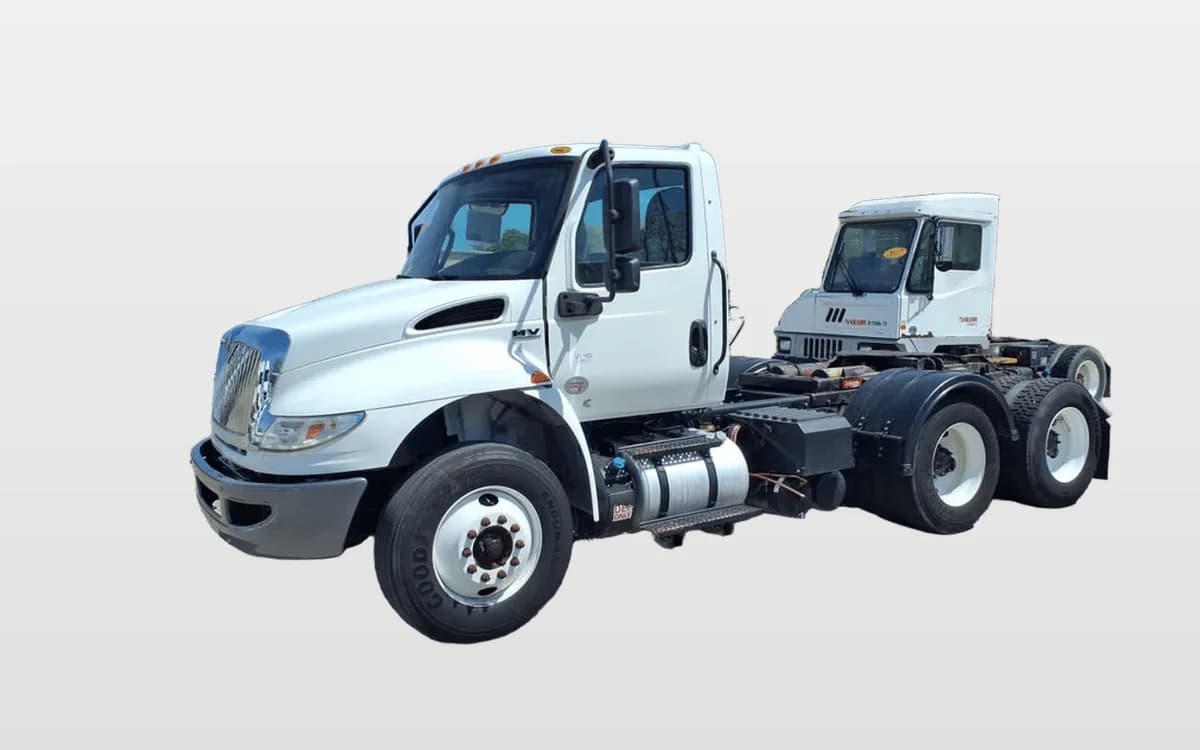 2020 International MV — photo 1