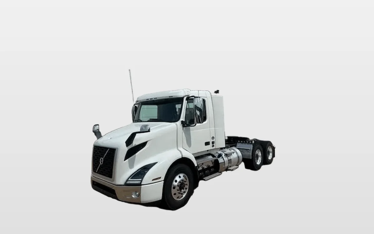 2026 Volvo VNR 640 — photo 1