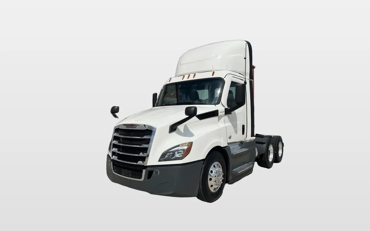 2021 Freightliner Cascadia — photo 1