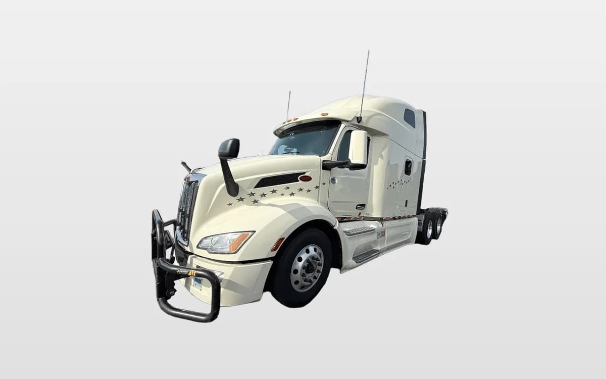 2023 Peterbilt 579 — photo 1