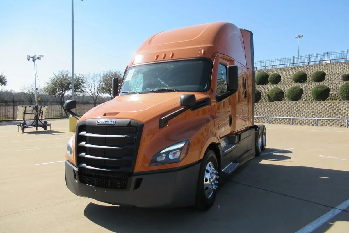 2025 Freightliner Cascadia