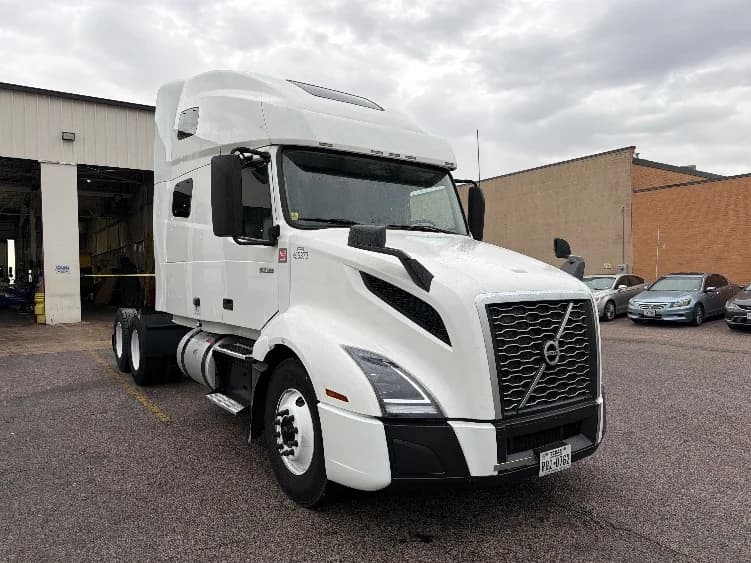 2023 Volvo VNL 760