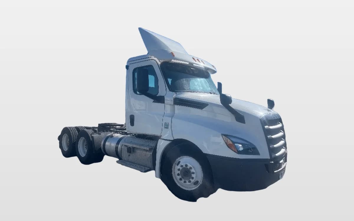 2020 Freightliner Cascadia — photo 1
