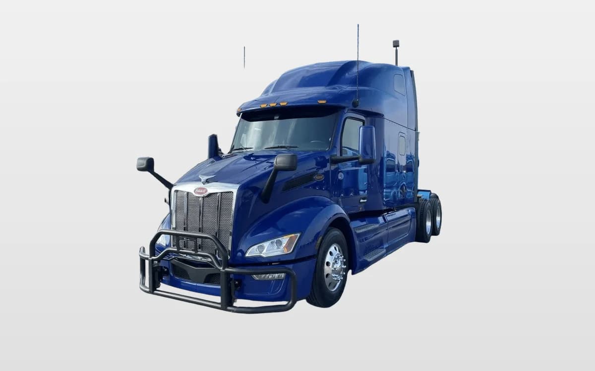 2023 Peterbilt 579 — photo 1