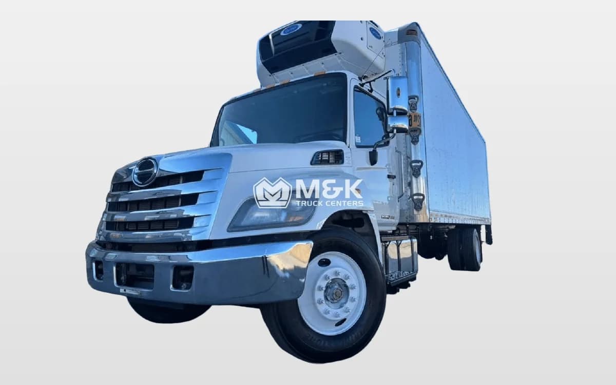 2020 Hino 268 — photo 1