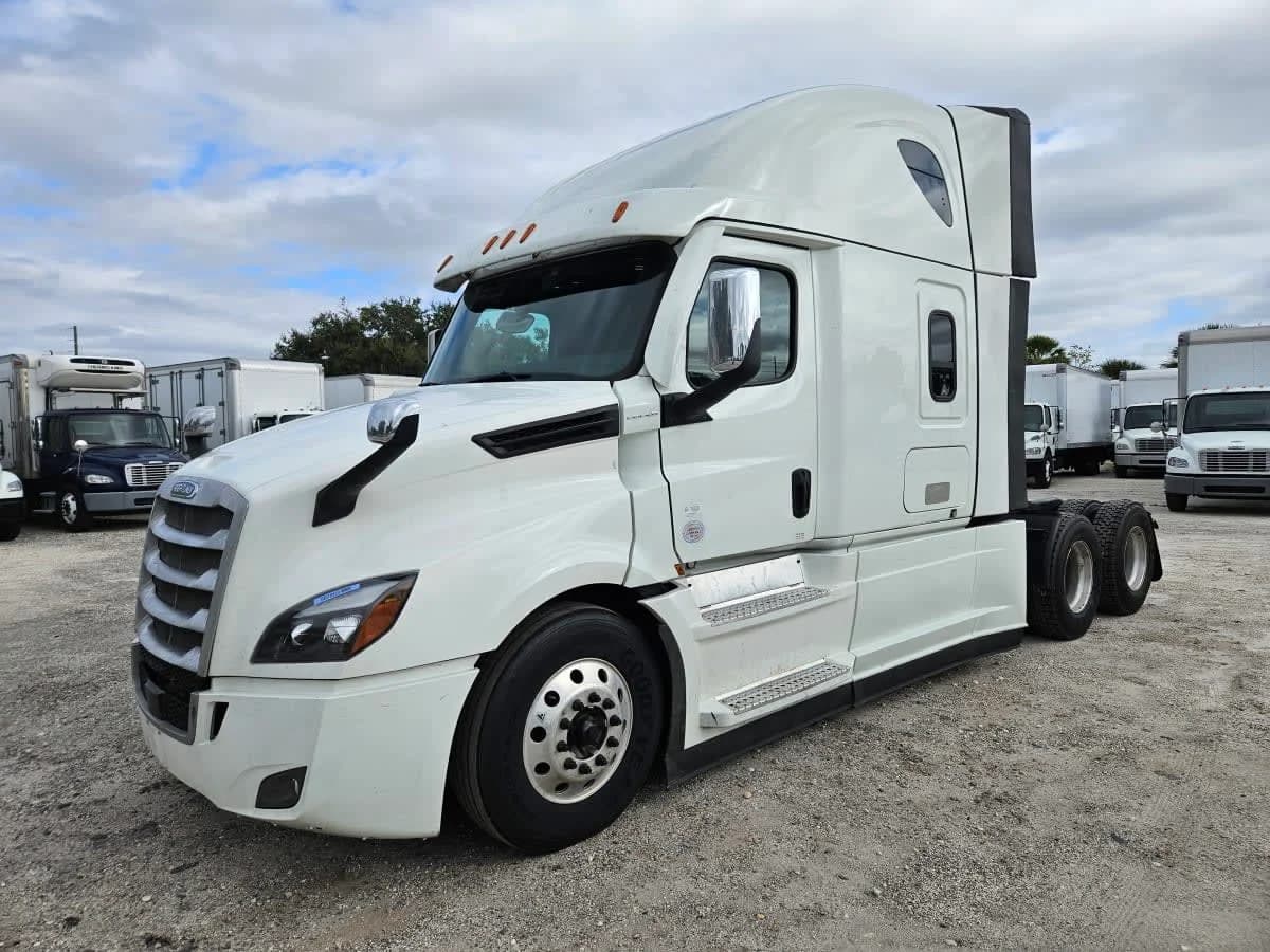 2022 Freightliner Cascadia