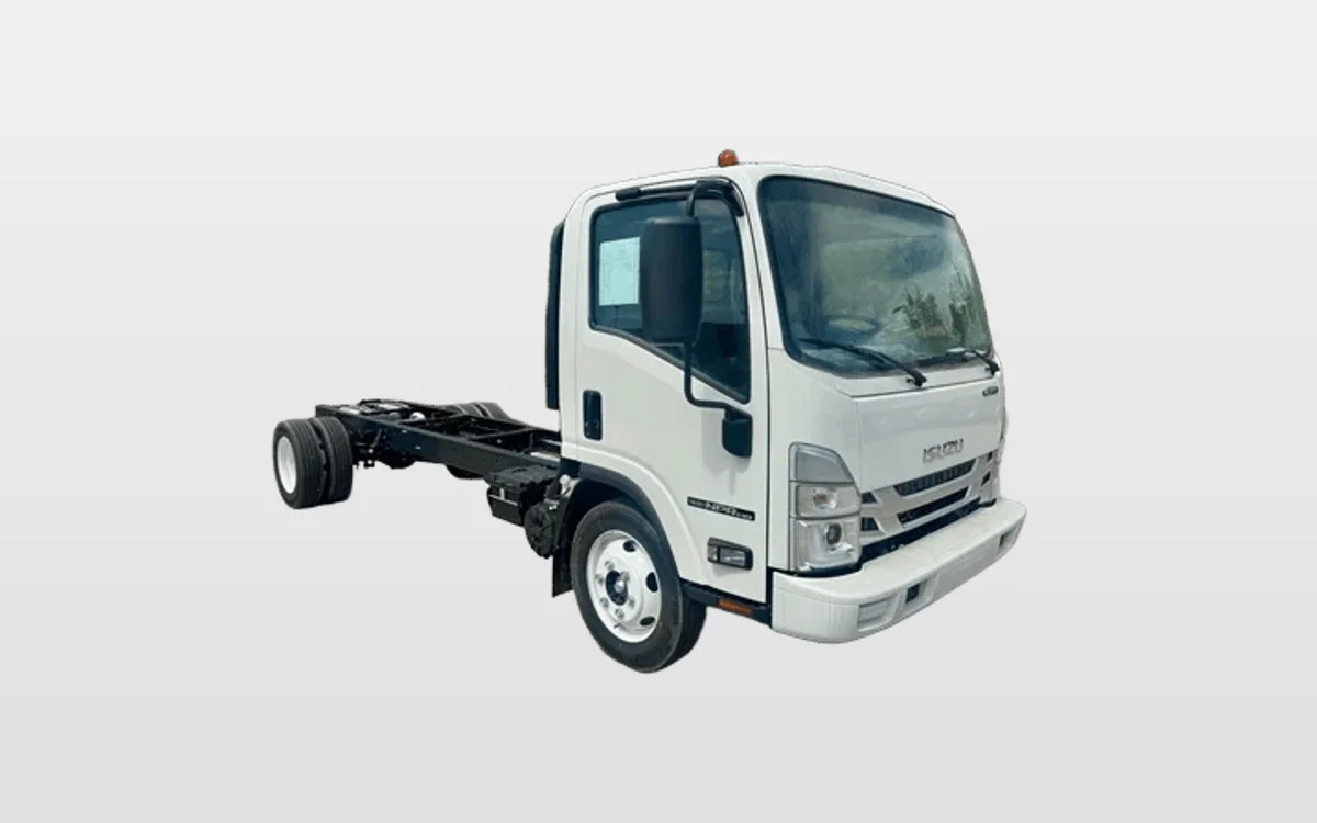 2026 Isuzu NPR — photo 1