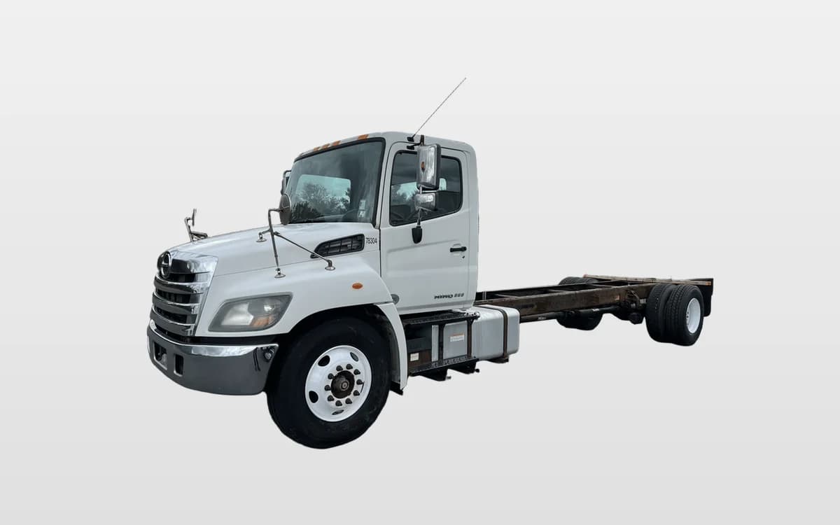 2018 Hino 338 — photo 1