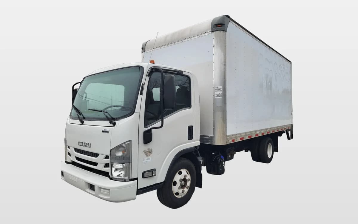 2017 Isuzu NPR — photo 1