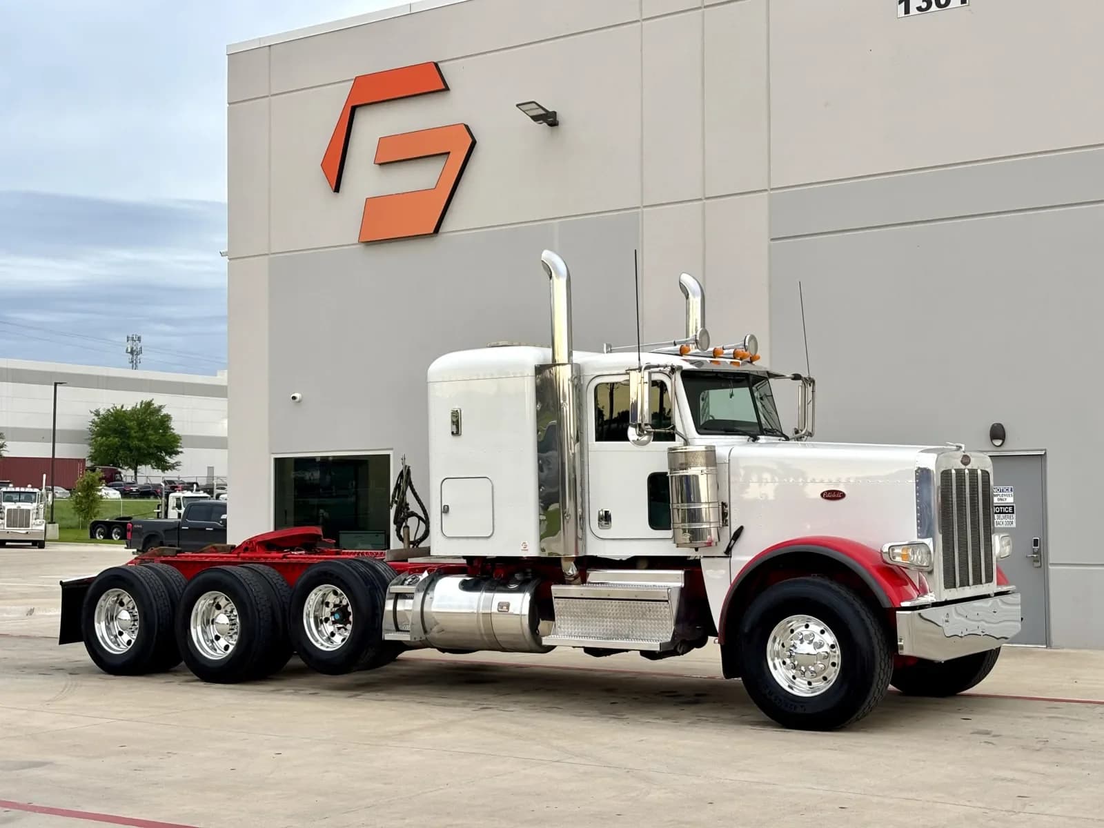 2021 Peterbilt 389