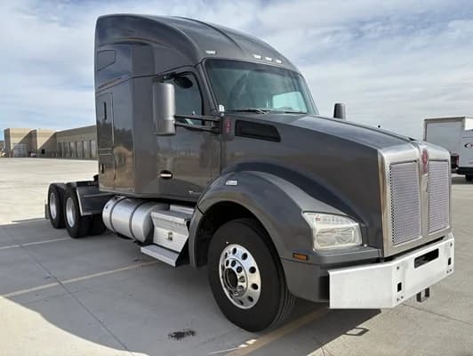 2021 Kenworth T880