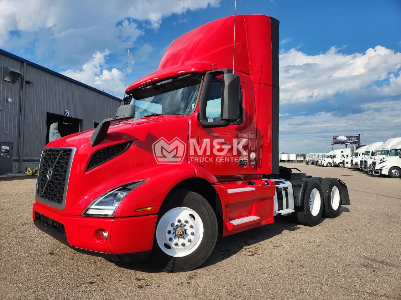 2022 Volvo VNR 640