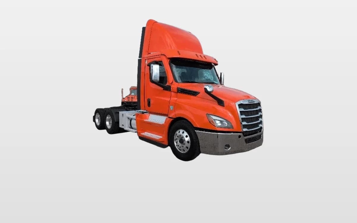 2020 Freightliner Cascadia — photo 1
