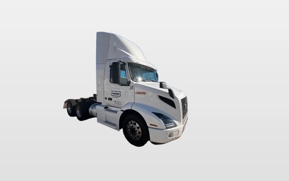 2021 Volvo VNR 640 — photo 1