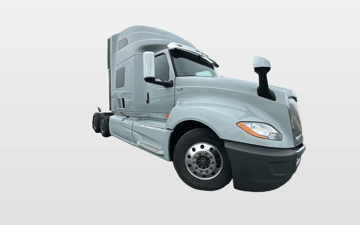 2023 International LT — photo 1