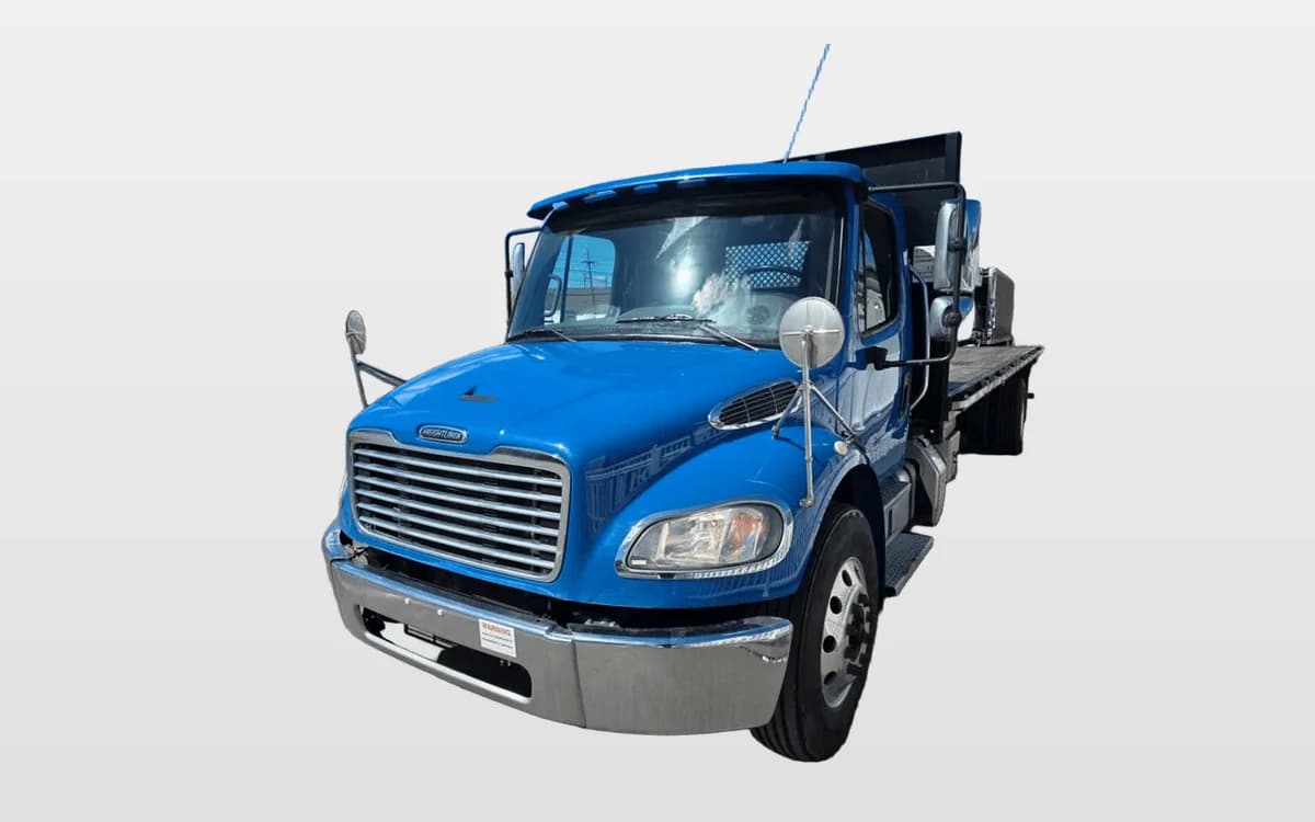 2020 Freightliner M2 106 — photo 1