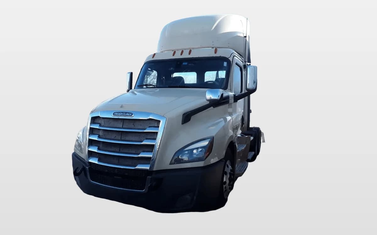 2020 Freightliner Cascadia — photo 1