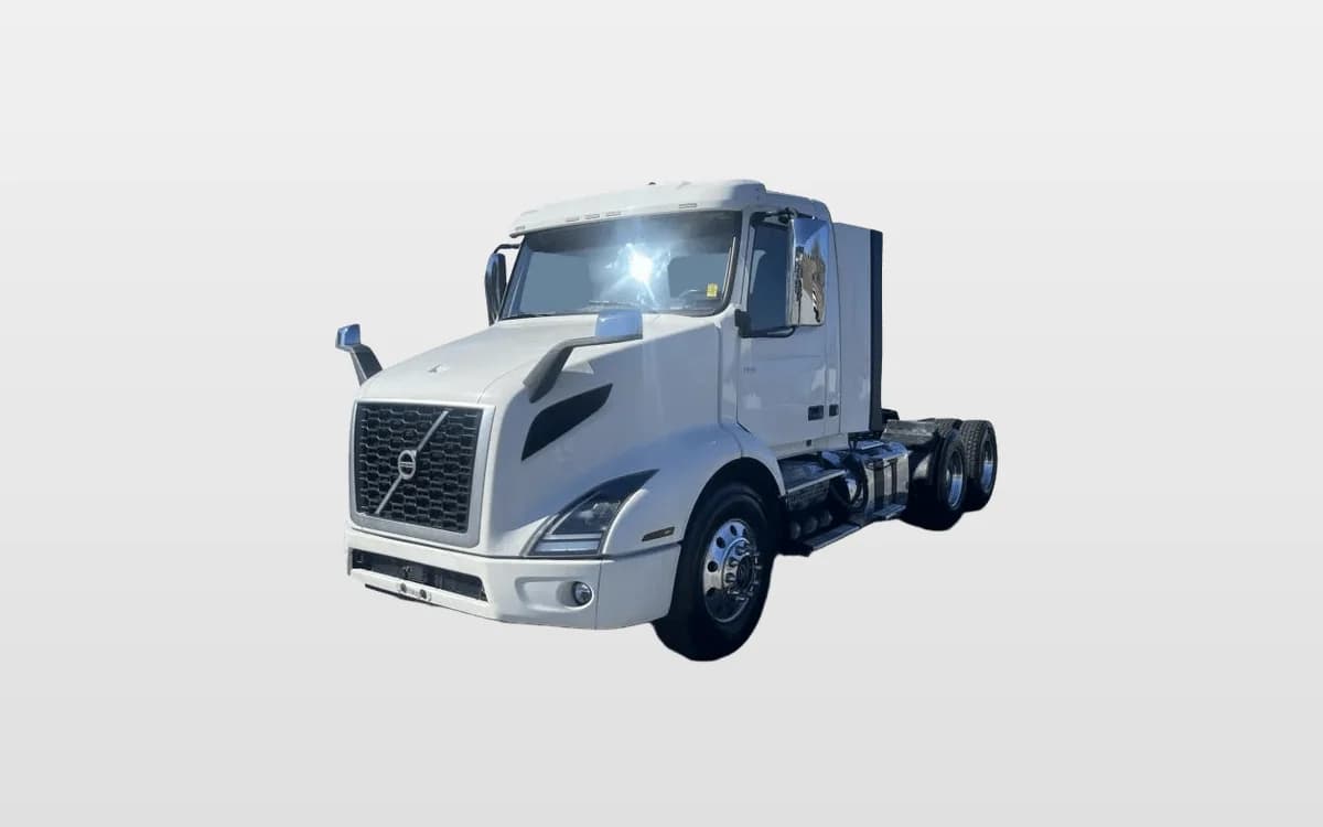 2020 Volvo VNL 300 — photo 1