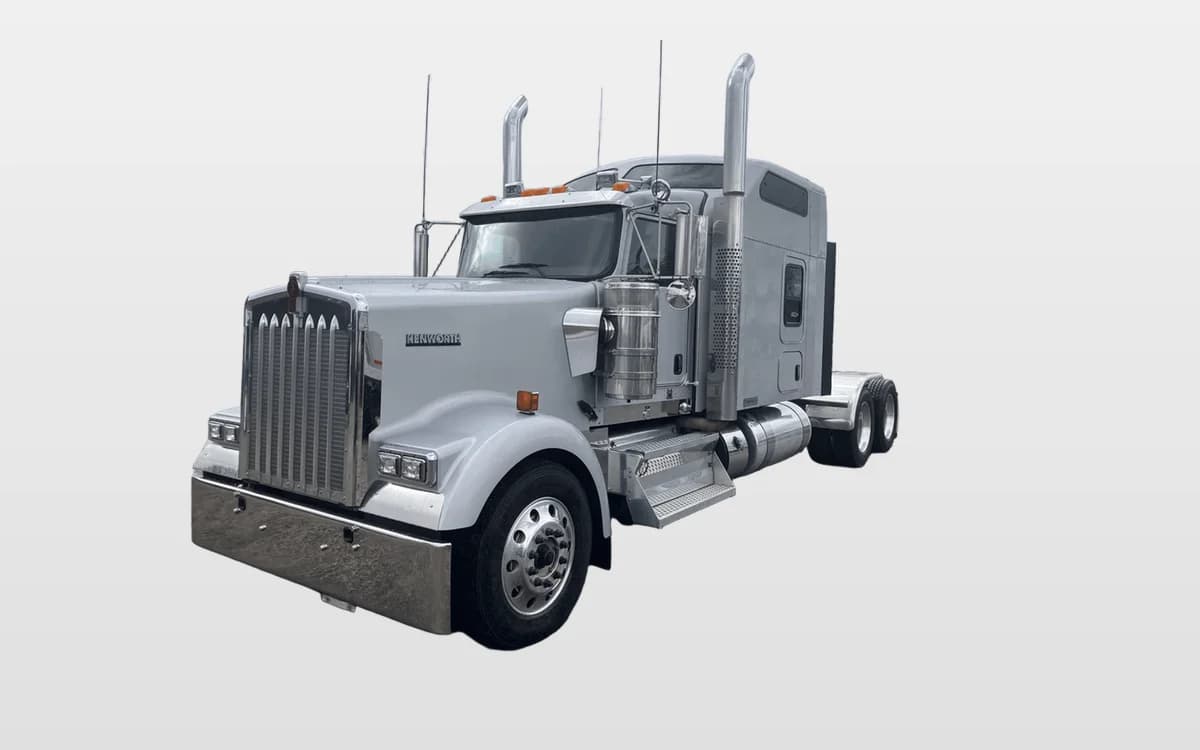 2020 Kenworth W900 — photo 1
