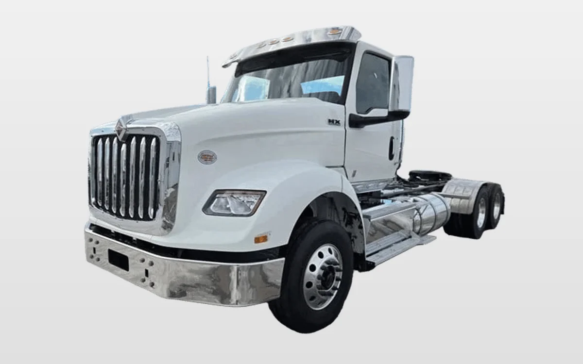 2025 International HX — photo 1