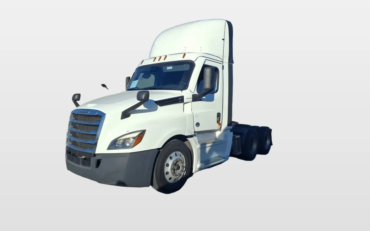 2022 Freightliner Cascadia — photo 1