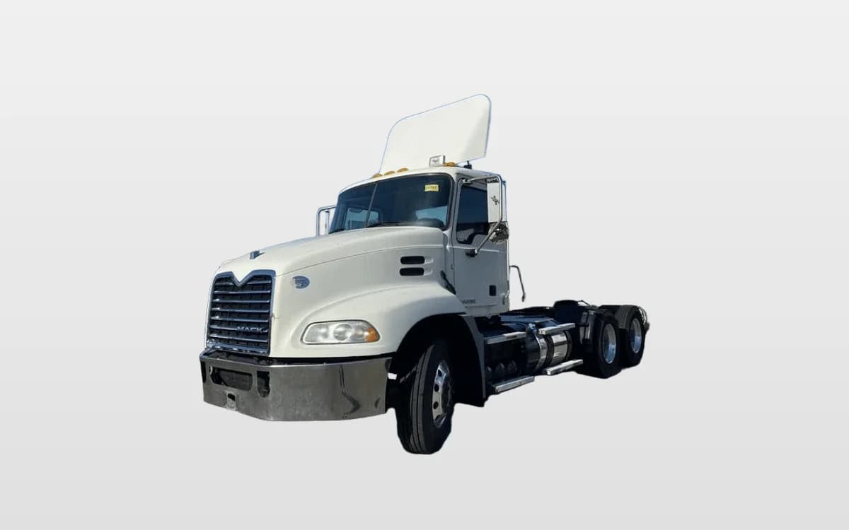 2017 Mack Pinnacle — photo 1