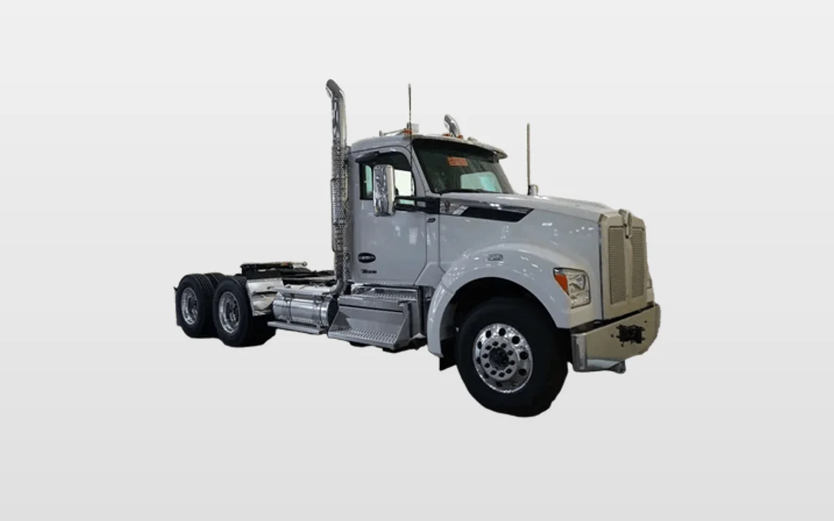 2027 Kenworth T880 — photo 1