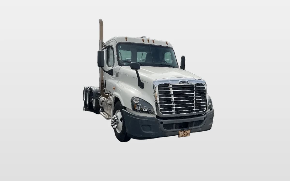 2018 Freightliner Cascadia — photo 1