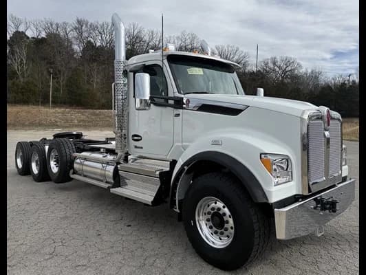 2026 Kenworth T880
