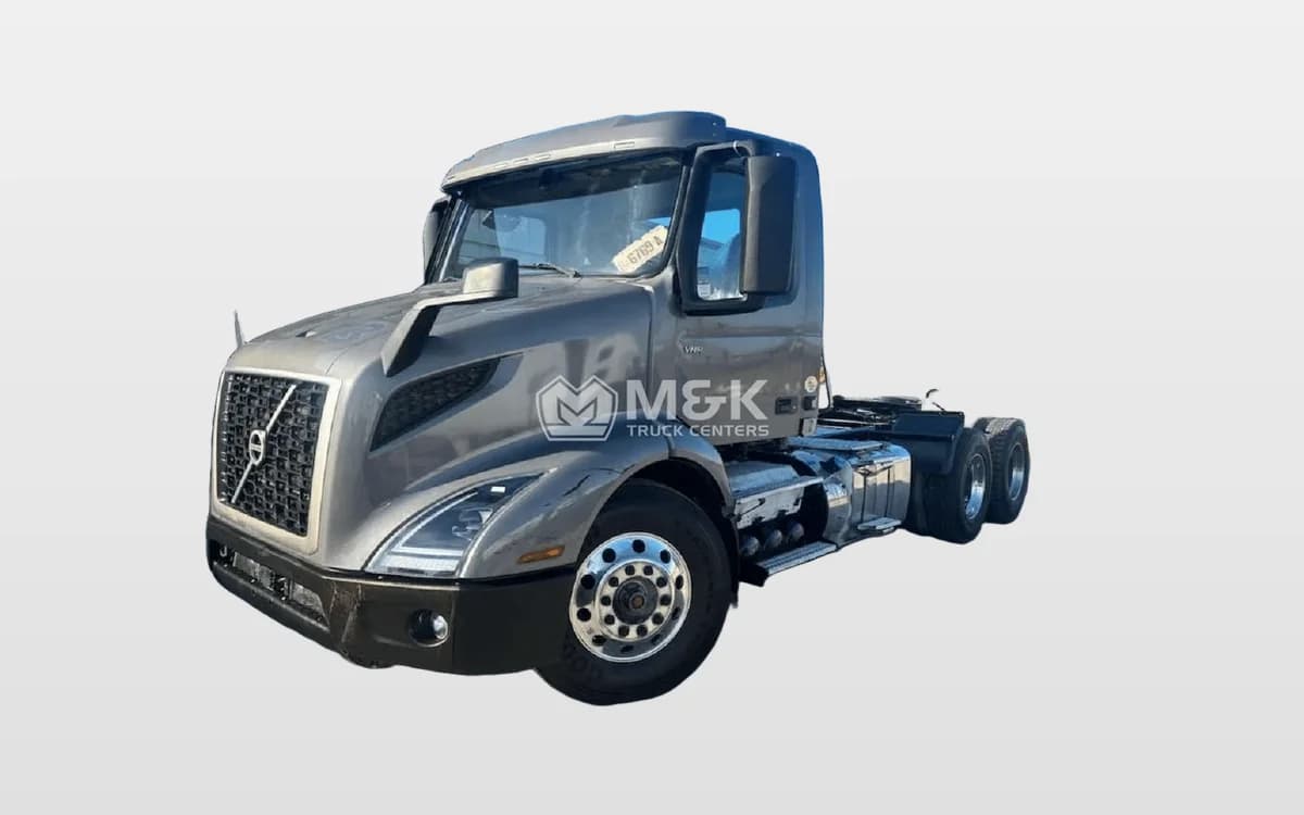 2022 Volvo VNR 640 — photo 1