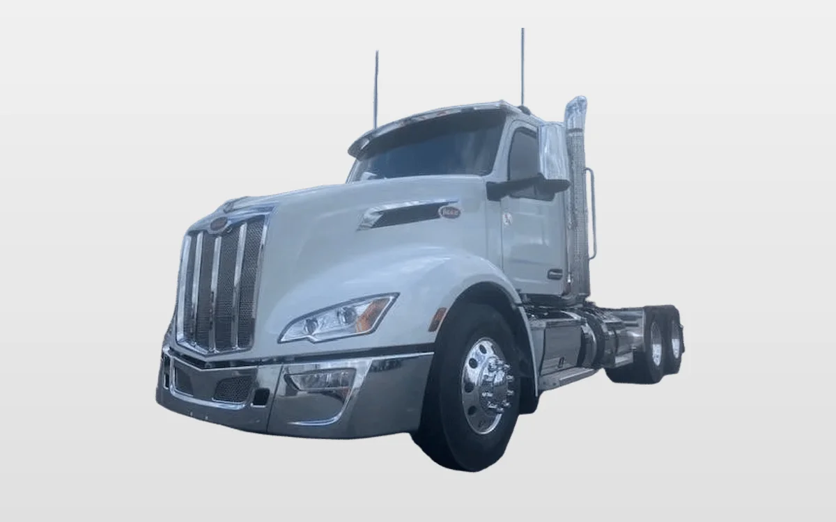 2025 Peterbilt 579 — photo 1